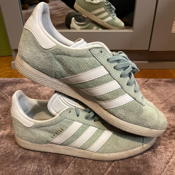 Adidas Gazelle! Sz 8 - Picture 3 of 5